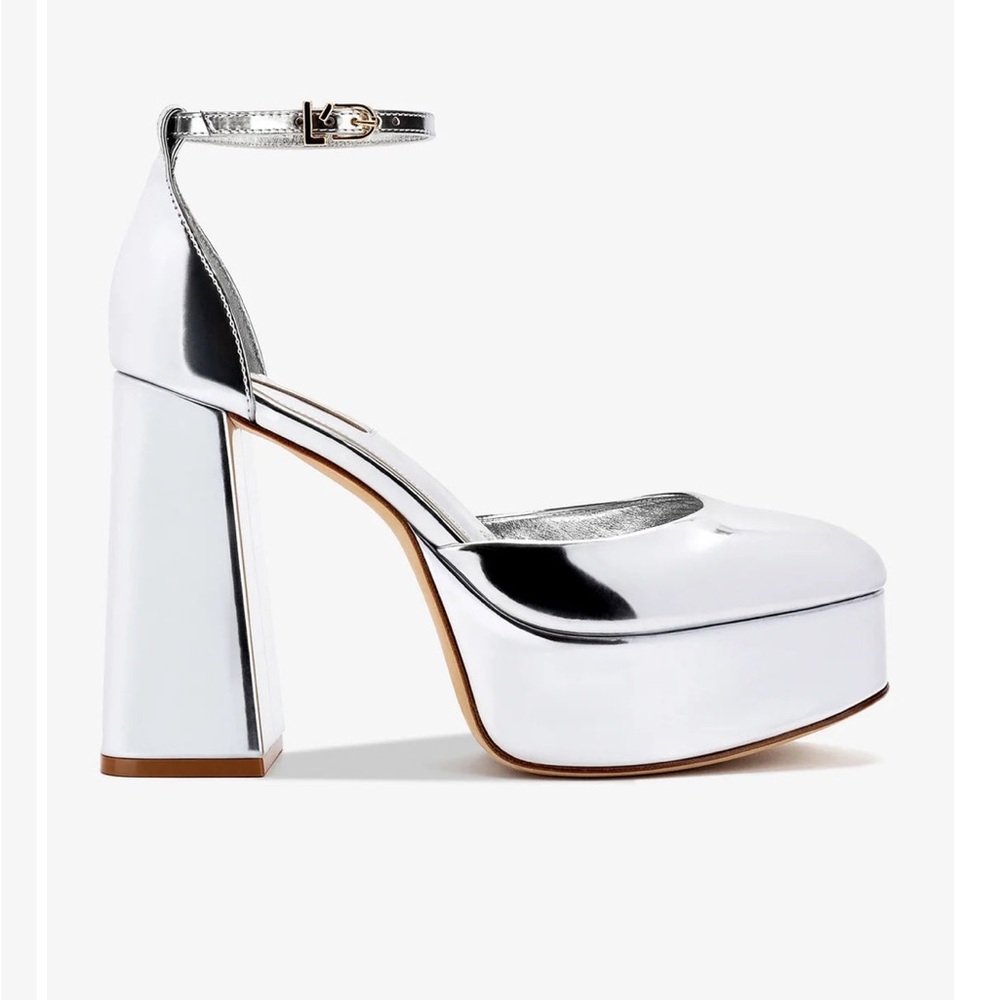 Larroude Ari Pump In Silver Specchio